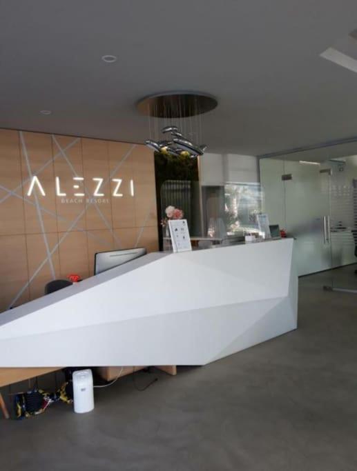 Alezzy Beach Apartament Prima Linie La Mare Navodari Bagian luar foto