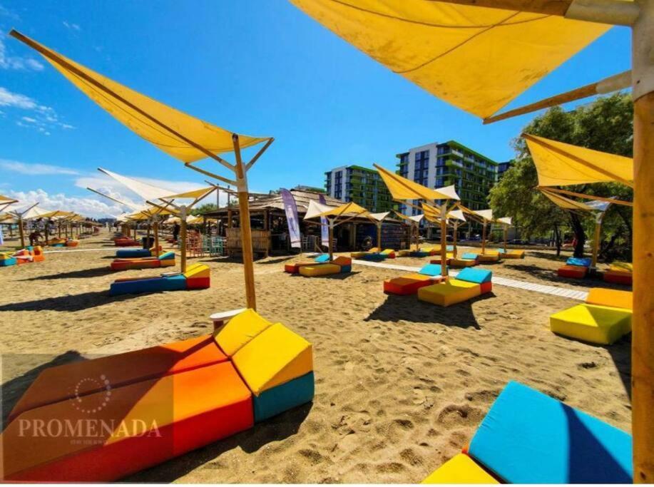 Alezzy Beach Apartament Prima Linie La Mare Navodari Bagian luar foto